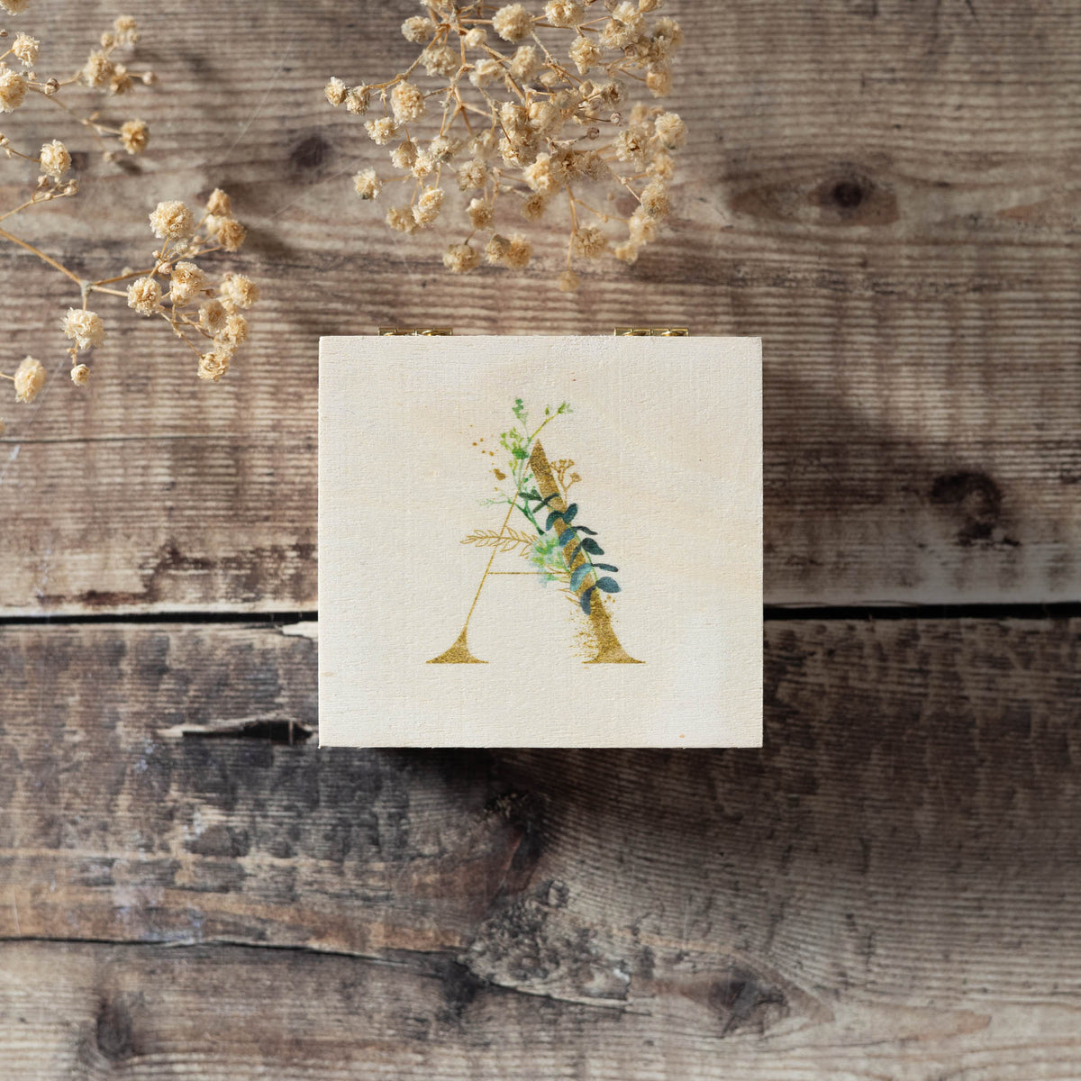Personalised wooden ring / gift box